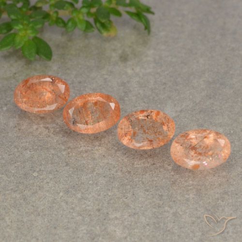 2.57ctw Naturel Orange clair Pierre de soleil, ovale, Translucide