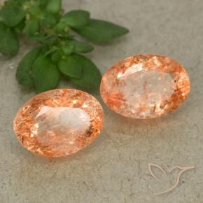 Shop natural 1.72ct Orange moyen-léger Pierre de soleil gems, ovale, from Russie at GemSelect. In stock, global shipping!