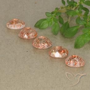 Shop natural 4.18ct Orange moyen-léger Pierre de soleil gems, ovale, from Russie at GemSelect. In stock, global shipping!