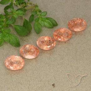 Shop natural 3.72ct Orange moyen-léger Pierre de soleil gems, ovale, from Russie at GemSelect. In stock, global shipping!