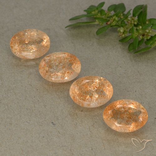 3.62ctw Naturel Orange clair Pierre de soleil, ovale, Translucide