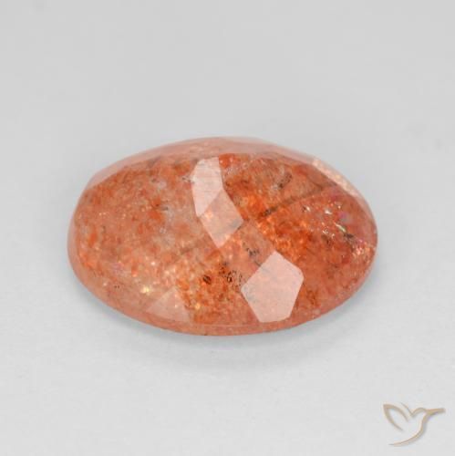 Pierre de soleil Rouge moyen naturelle ovale, 3.52 ct, Translucide