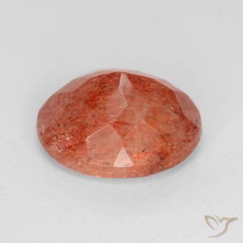 Pierre de soleil Rouge moyen naturelle ovale, 3.80 ct, Translucide