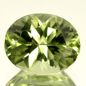 Diopside vert naturelle coupe ovale, 2,85 ct, VVS