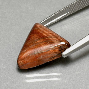 Tiger's eye marron naturelle trillion, 7,11 ct, opaque