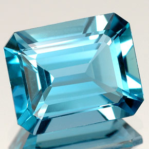 Topaze bleue naturelle taille émeraude, 5,23 ct, VS