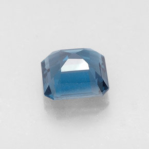 Topaze bleue naturelle taille émeraude, 1,62 ct, VVS