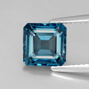 Topaze bleue naturelle taille émeraude, 1,98 ct, VS
