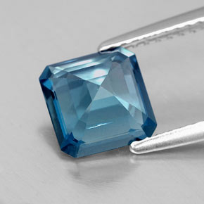 Topaze bleue naturelle taille émeraude, 1,93 ct, VS-SI