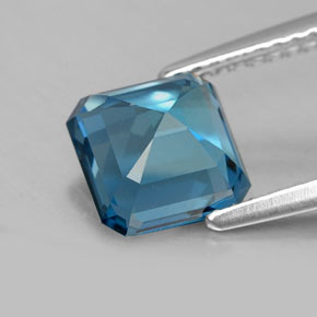 Topaze bleue naturelle taille émeraude, 2,35 ct, VS