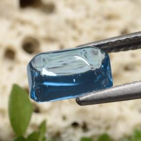 Topaze bleue naturelle taille émeraude, 1,80 ct, transparent