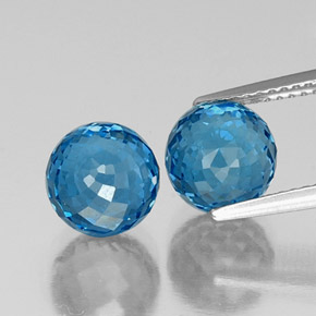Achetez naturel 8,34ct bleu suisse topaze gems, sphère / boule, en provenance brésil chez gemselect. en stock, livraison internationale!
