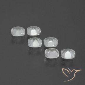 Shop natural 2.99ct Blanc clair Topaze gems, Coussin, from Brésil at GemSelect. In stock, global shipping!