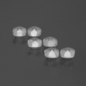 Achetez naturel 2.91ct Blanc Topaze gems, Coupe coussin, En provenance Brésil chez GemSelect. En stock, livraison internationale!