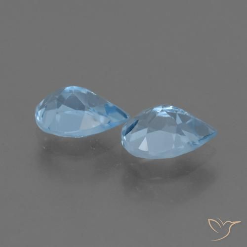 Shop natural 1.77ct Bleu Suisse Topaze gems, En forme de poire, from Brésil at GemSelect. In stock, global shipping!