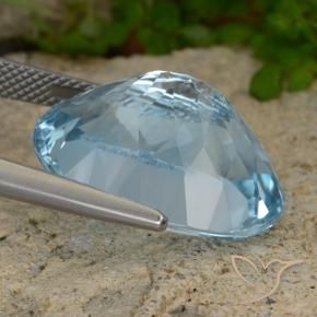 Topaze Bleu Suisse naturelle ovale, 23.78 ct, VVS
