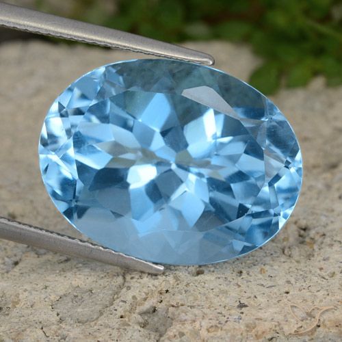 Topaze Bleu Suisse naturelle ovale, 22.32 ct, VVS-VS