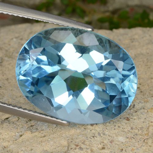 21.34ct Naturel Bleu Suisse Topaze, ovale, VVS