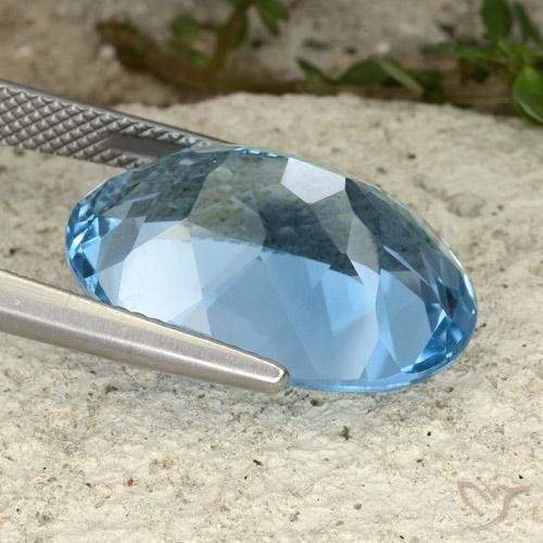 Topaze Bleu Suisse naturelle ovale, 21.85 ct, VVS