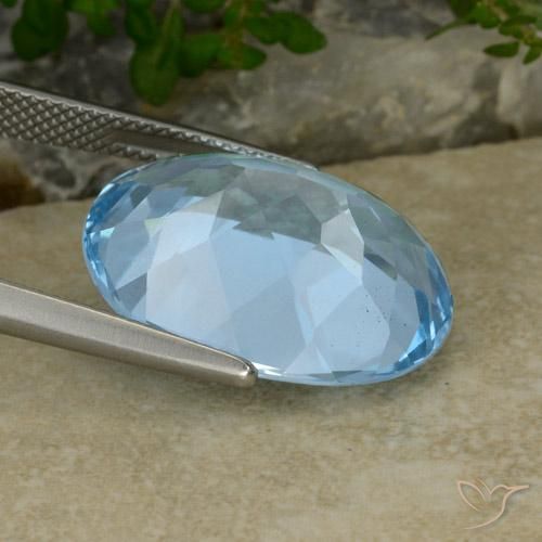 Topaze Bleu Suisse naturelle ovale, 21.75 ct, VVS-VS