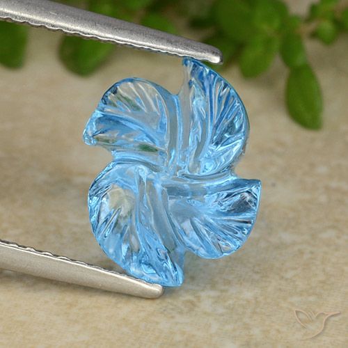 Topaze Bleu Suisse naturelle Taille Fleur, 4.11 ct, Transparent