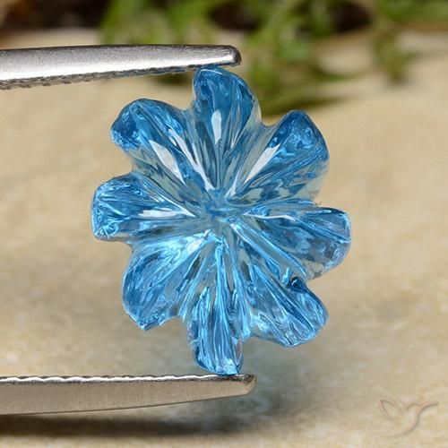 Topaze Bleu Suisse naturelle Taille Fleur, 7.62 ct, Transparent
