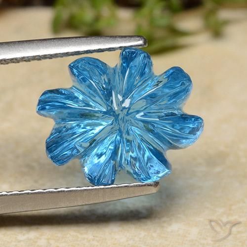 Topaze Bleu Suisse naturelle Taille Fleur, 7.62 ct, Transparent