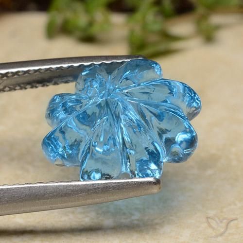 Topaze Bleu Suisse naturelle Taille Fleur, 7.62 ct, Transparent