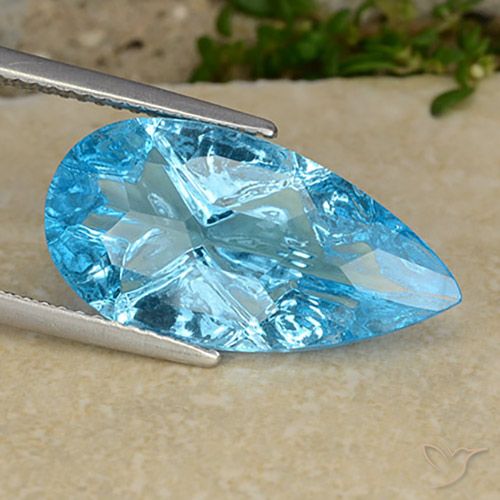 Topaze Bleu Suisse naturelle En forme de poire, 8.47 ct, Transparent