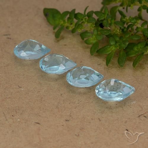 Shop natural 2.51ct Bleu Suisse Topaze gems, En forme de poire, from Brésil at GemSelect. In stock, global shipping!
