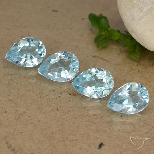3.48ctw Naturel Bleu ciel Topaze, En forme de poire, VVS-VS