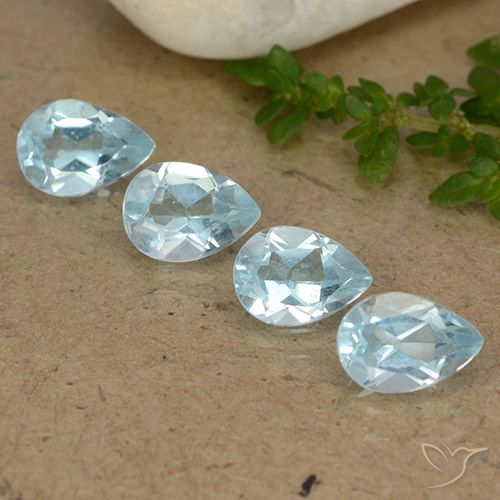 3.28ctw Naturel Bleu ciel Topaze, En forme de poire, VVS-VS