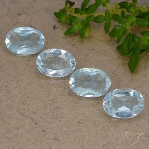 3.43ctw Naturel Bleu ciel Topaze, ovale, VVS-VS