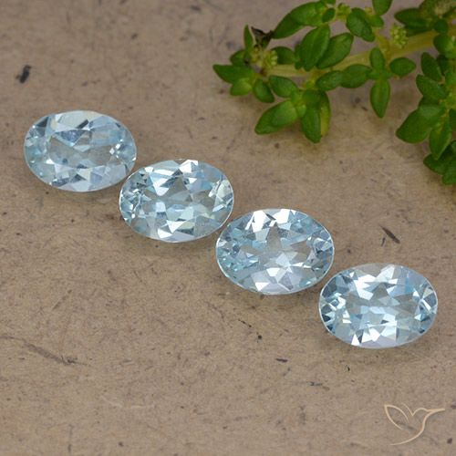 3.51ctw Naturel Bleu ciel Topaze, ovale, VVS-VS