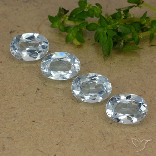 3.77ctw Naturel Bleu ciel Topaze, ovale, VVS-VS