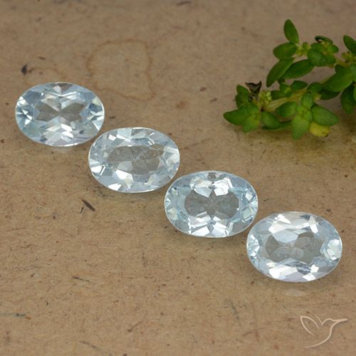 3.96ctw Naturel Bleu ciel Topaze, ovale, VVS-VS