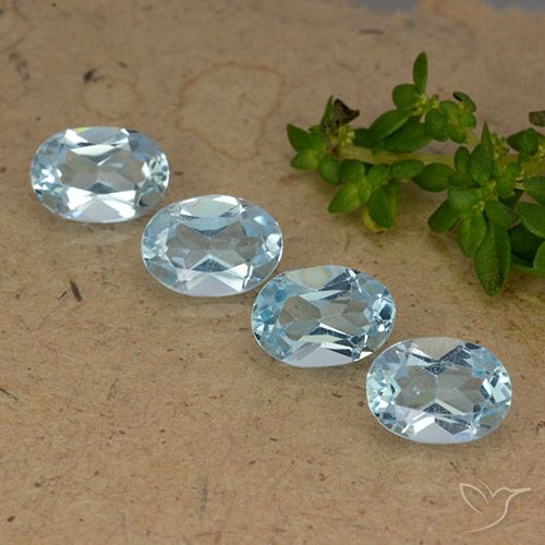 3.73ctw Naturel Bleu ciel Topaze, ovale, VVS-VS