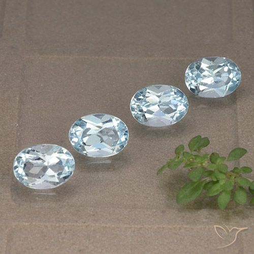 4.14ctw Naturel Bleu ciel Topaze, ovale, VVS-VS
