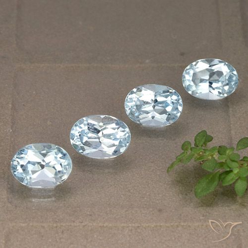 4.59ctw Naturel Bleu ciel Topaze, ovale, VVS-VS