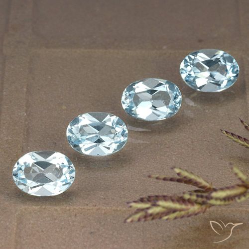 4.08ctw Naturel Bleu ciel Topaze, ovale, VVS-VS