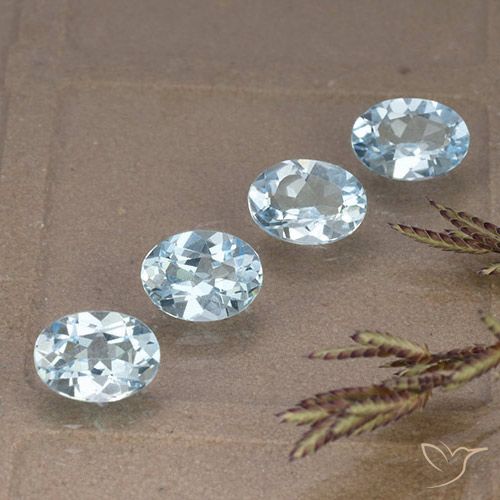 3.62ctw Naturel Bleu ciel Topaze, ovale, VVS-VS