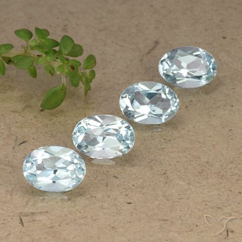 3.78ctw Naturel Bleu ciel Topaze, ovale, VVS-VS