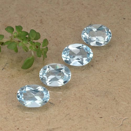 3.46ctw Naturel Bleu ciel Topaze, ovale, VVS-VS