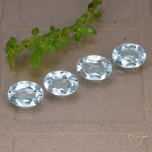 3.78ctw Naturel Bleu ciel Topaze, ovale, VVS-VS