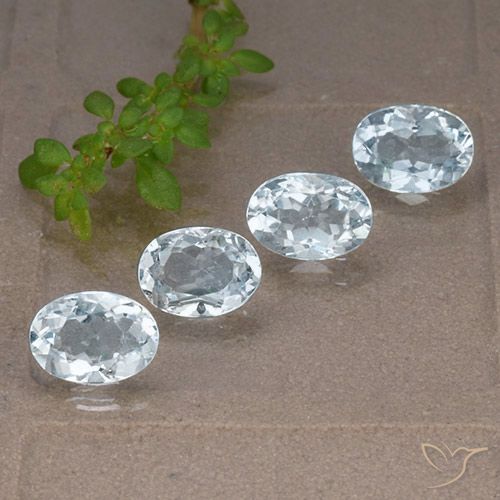 4.19ctw Naturel Bleu ciel Topaze, ovale, VVS-VS