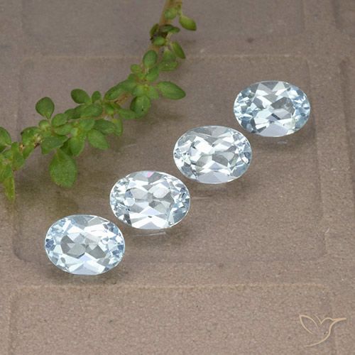 3.78ctw Naturel Bleu ciel Topaze, ovale, VVS-VS
