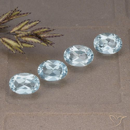 3.97ctw Naturel Bleu ciel Topaze, ovale, VVS-VS
