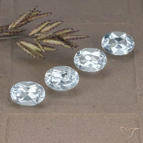 4.12ctw Naturel Bleu ciel Topaze, ovale, VVS-VS