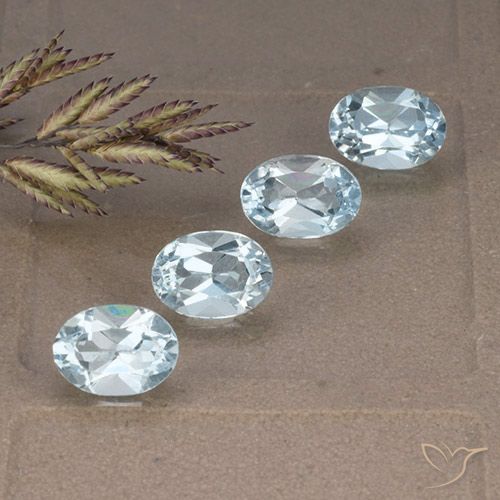4.38ctw Naturel Bleu ciel Topaze, ovale, VVS-VS