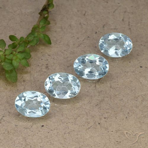 3.78ctw Naturel Bleu ciel Topaze, ovale, VVS-VS